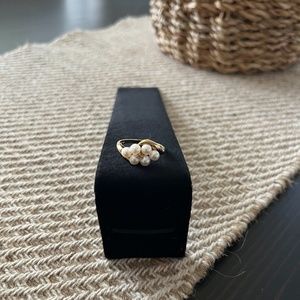 10k Gold Pearl Cluster Ring